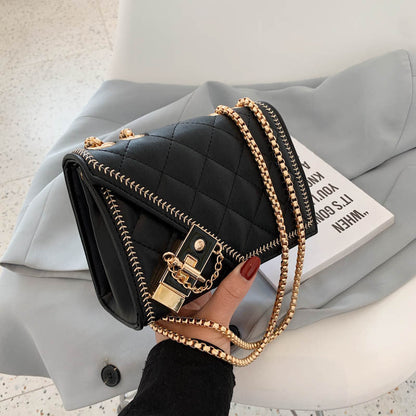 Chain Messenger Shoulder Bag